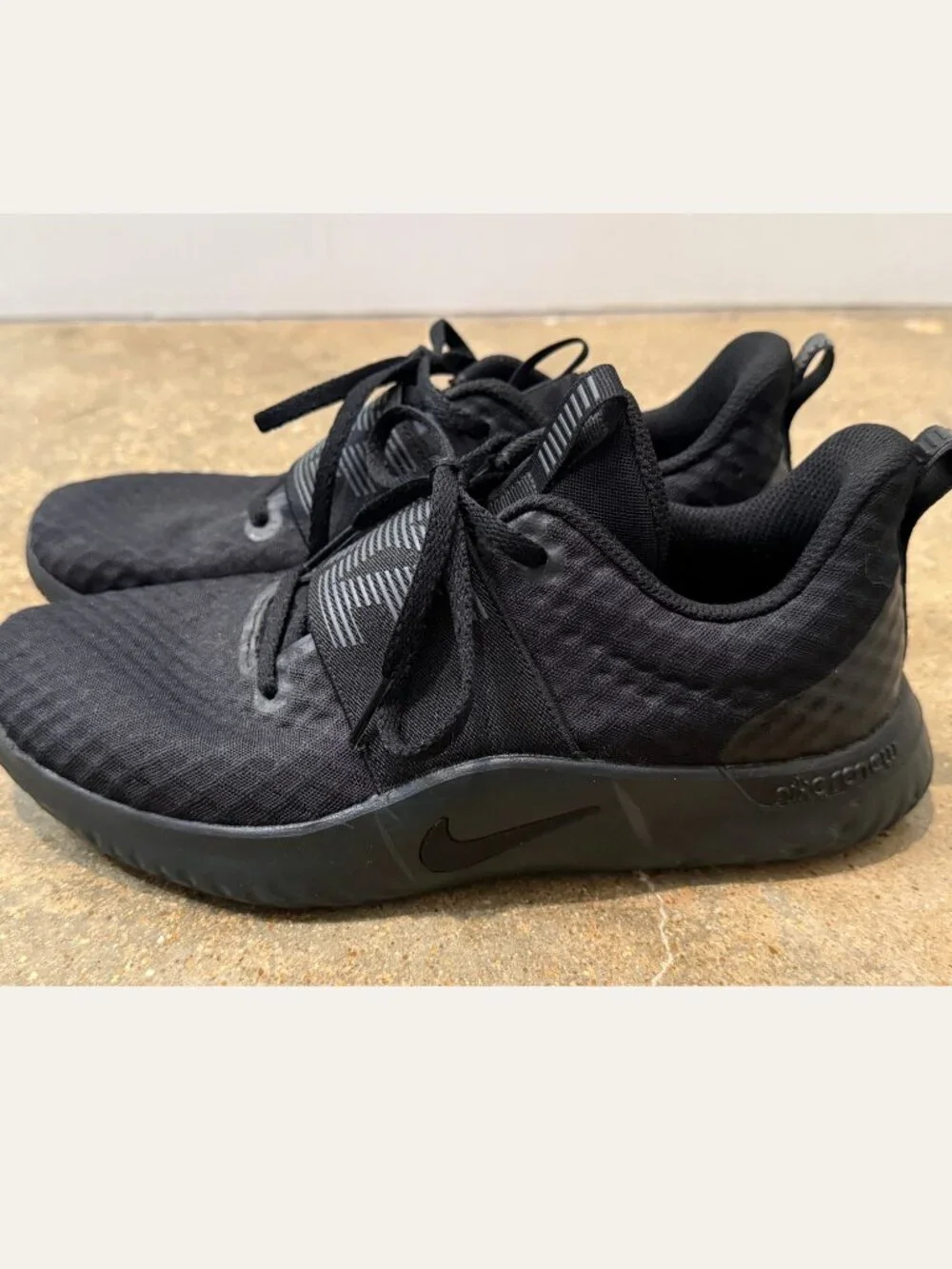 Nike Air Max Training Shoes Black Women’s Size 8.5 - Picture 4 of 9